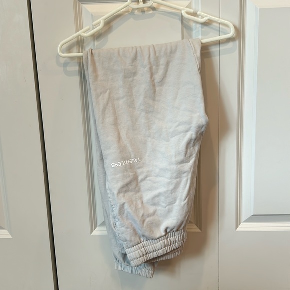 Talentless sweatpants in cement - Picture 1 of 3